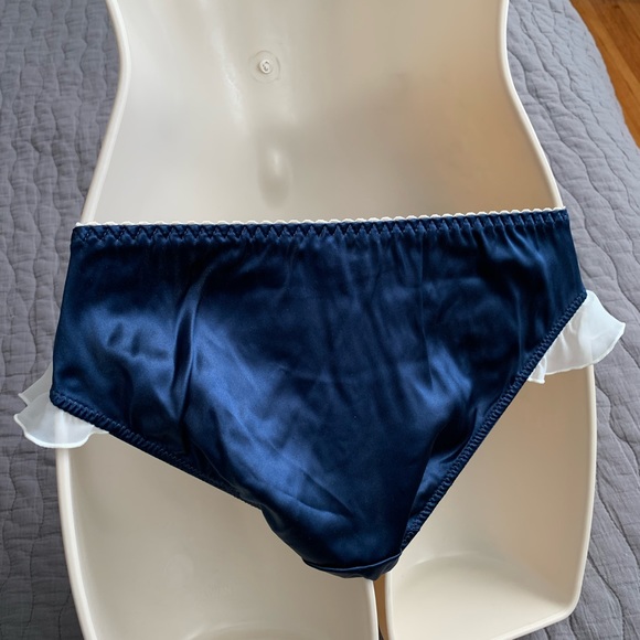 Floozie Bra and panty. - Picture 3 of 11